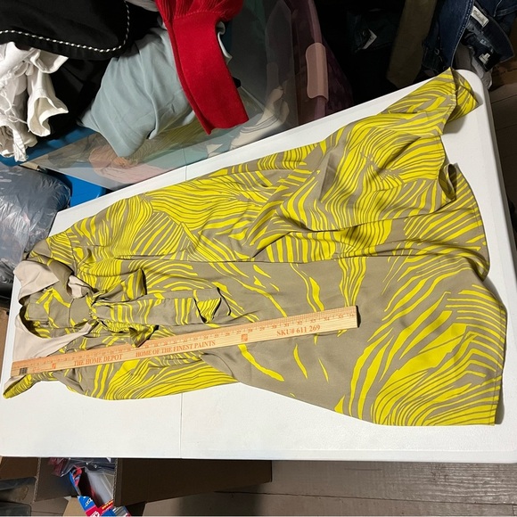 Banana Republic Factory Halter Satin Maxi Dress Khaki Tan Yellow Lime Size 8 P1 - Picture 9 of 10